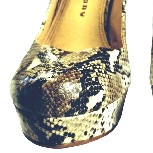 Faux Snakeskin Platform Stilleto Heels Women's 8.5 Slip On Pumps - Picture 3 of 11